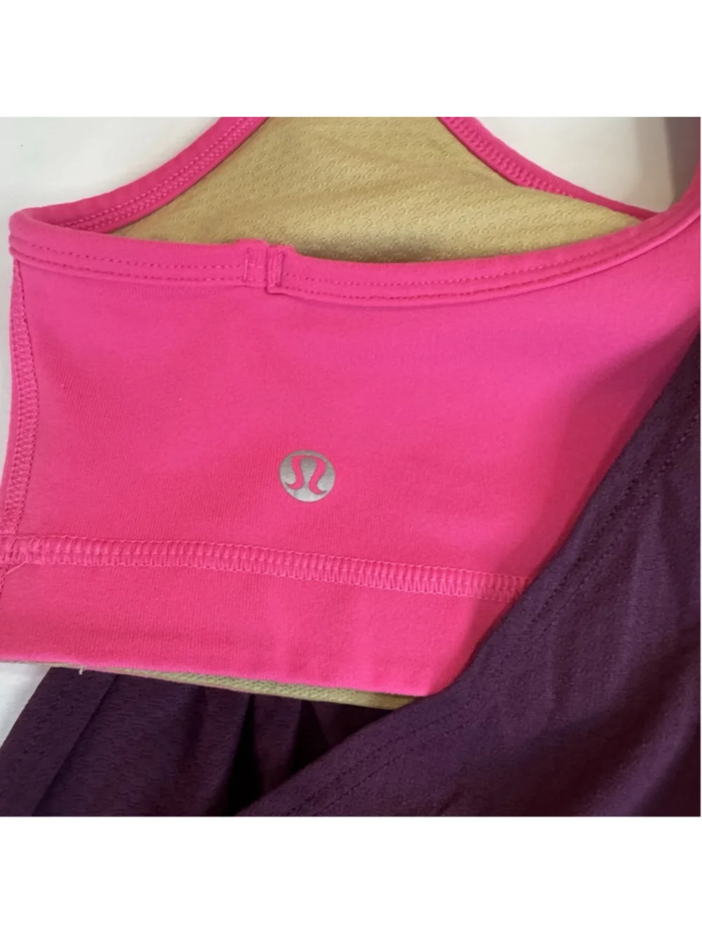 Set of 2 Lululemon Athletic Running Workout Tank Tops Size:4 Build In Bra